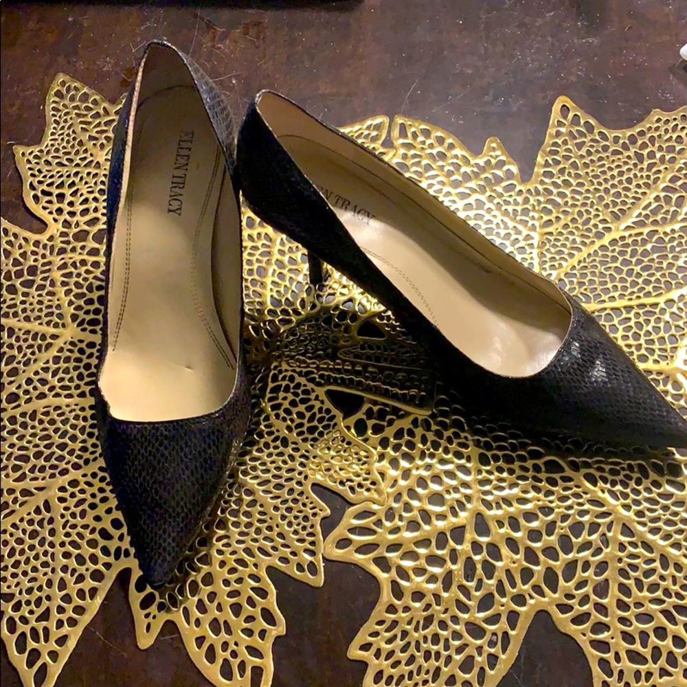 Ellen Tracy black snake skin stiletto heels